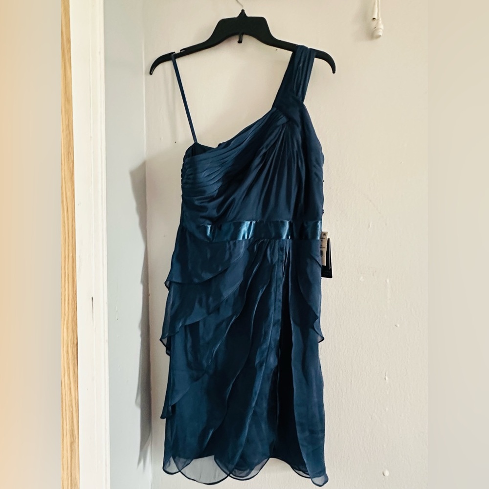 Adrianna Papell One-Shoulder  Dress